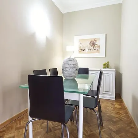 Apartmán 4-bedroom In Eixample 105